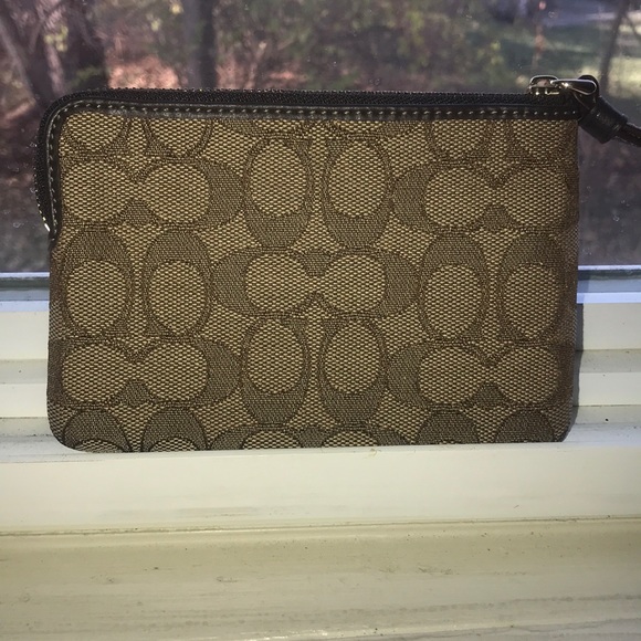 Brown Coach wristlet❤️ - Picture 8 of 15